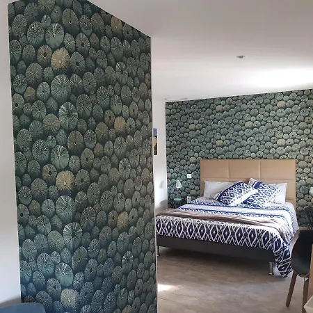 La 13&15 Bed & Breakfast