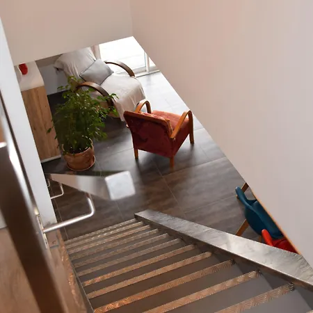 Bed & Breakfast La 13&15 3*