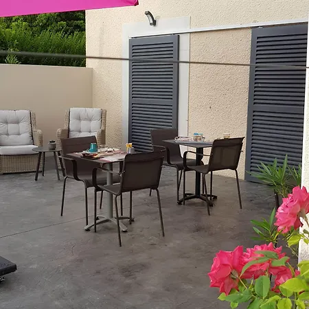 Couette-café La 13&15 4*